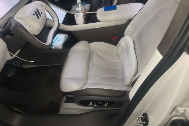 Used IM LS7 2023 100kWh Pro All-Wheel-Drive Version Left Front Seat
