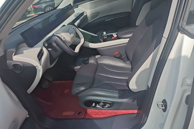 Used IM LS7 2023 90 kWh Elite Rear-Drive Version Left Front Seat