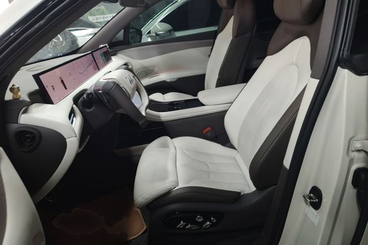 Used IM LS7 2023 90 kWh Elite Rear-Drive Version Left Front Seat