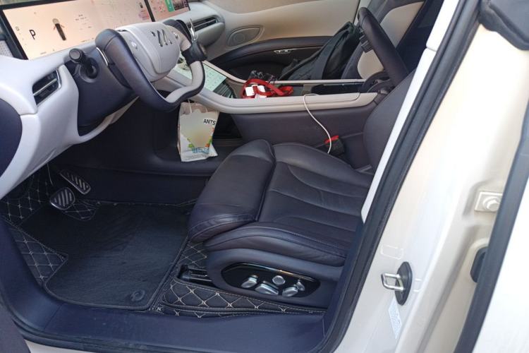 Used IM LS7 2023 90 kWh Elite Rear-Drive Version Left Front Seat