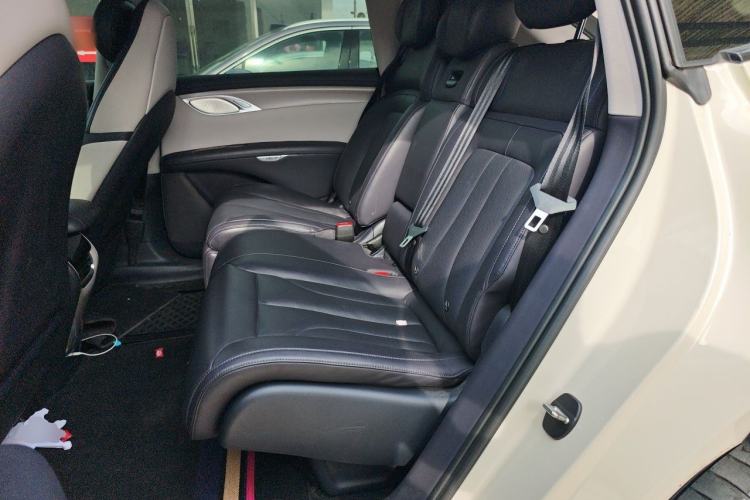 Used IM LS7 2023 90 kWh Elite Rear-Drive Version Left Rear Seat