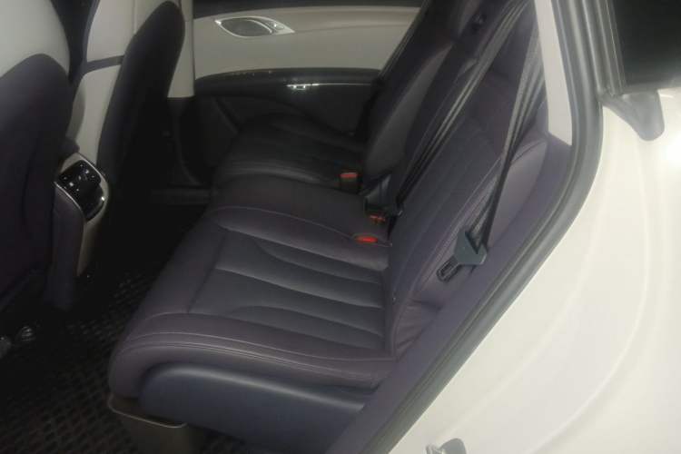 Used IM LS7 2023 90 kWh Elite Rear-Drive Version Left Rear Seat