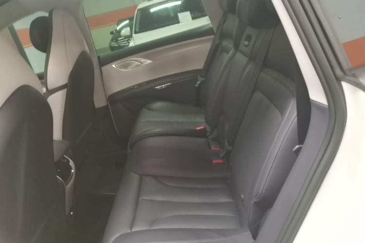 Used IM LS7 2023 90 kWh Elite Rear-Drive Version Left Rear Seat
