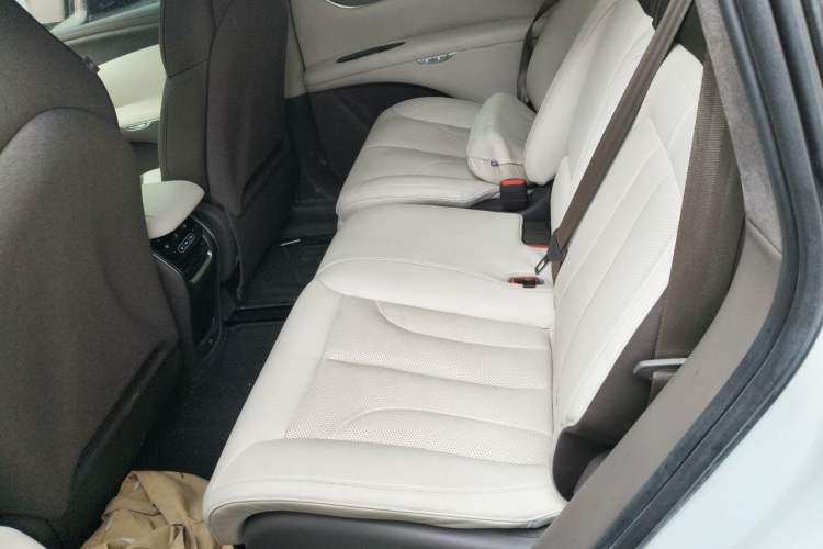Used IM LS7 2023 100kWh Lux Rear-Drive Version Left Rear Seat
