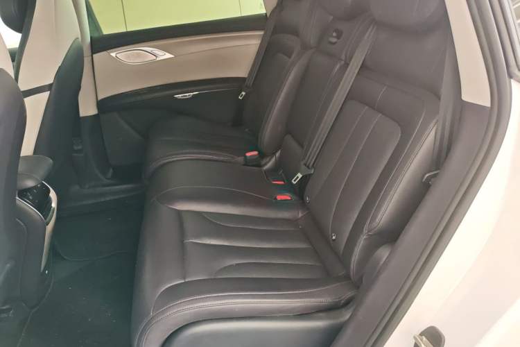Used IM LS7 2023 90 kWh Elite Rear-Drive Version Left Rear Seat
