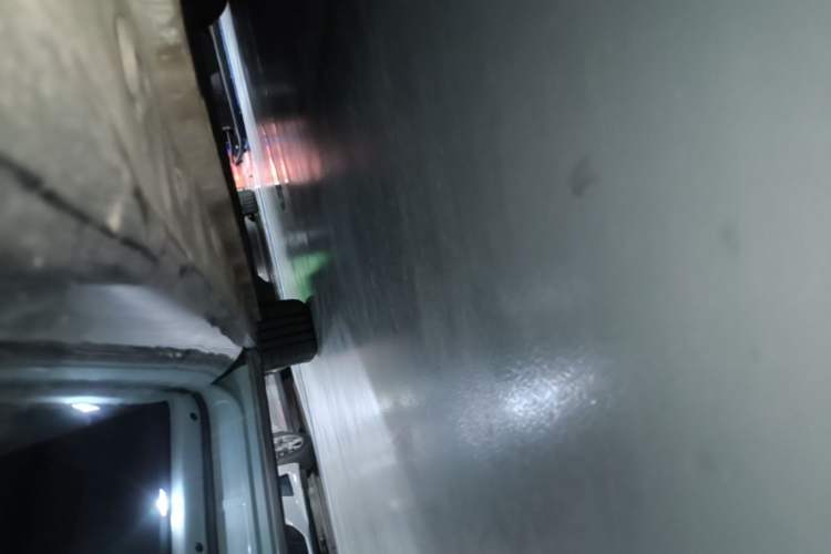 Used IM LS7 2023 90 kWh Elite Rear-Drive Version Left Side Sill