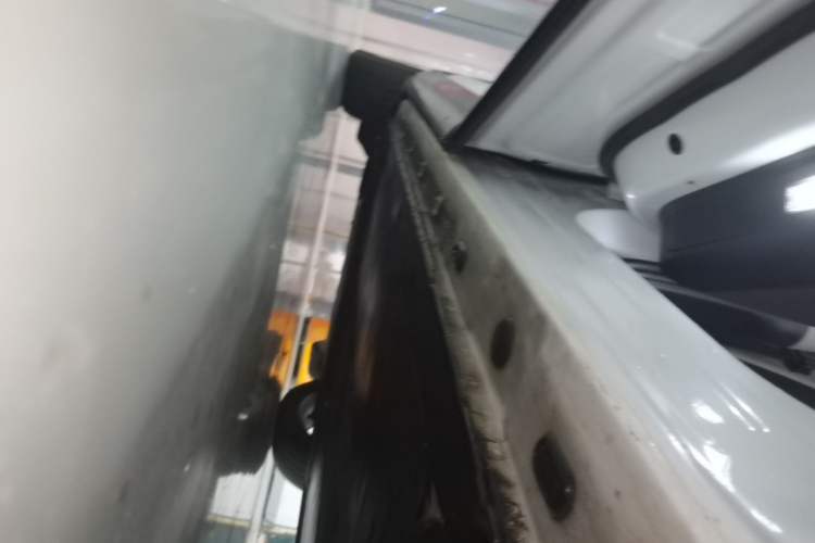 Used IM LS7 2023 90 kWh Elite Rear-Drive Version Left Side Sill