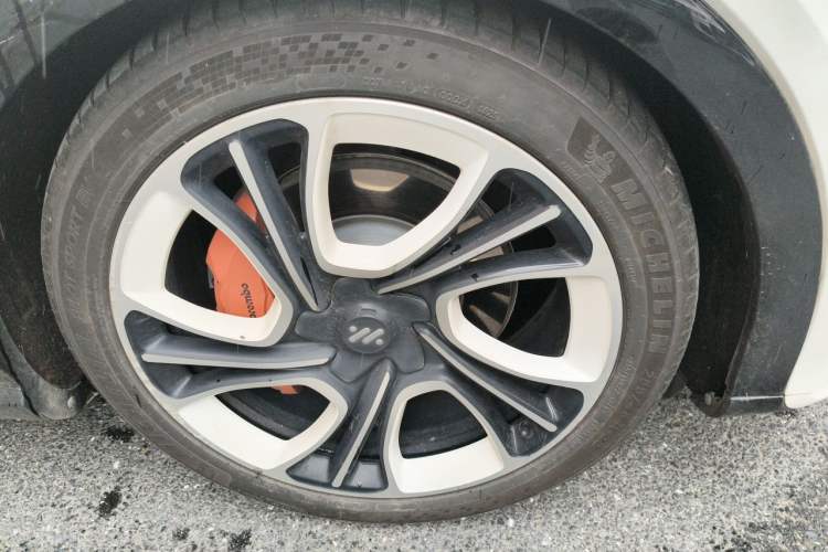Used IM LS7 2023 100kWh Lux Rear-Drive Version Right Front Wheel Hub