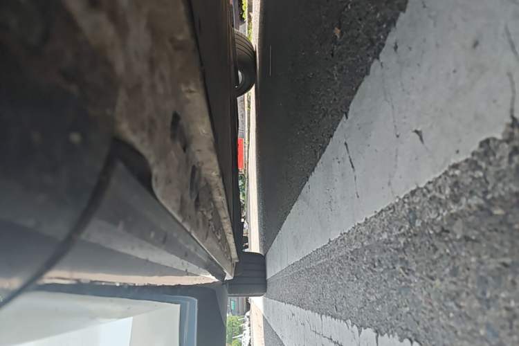 Used IM LS7 2023 90 kWh Elite Rear-Drive Version Right Side Sill