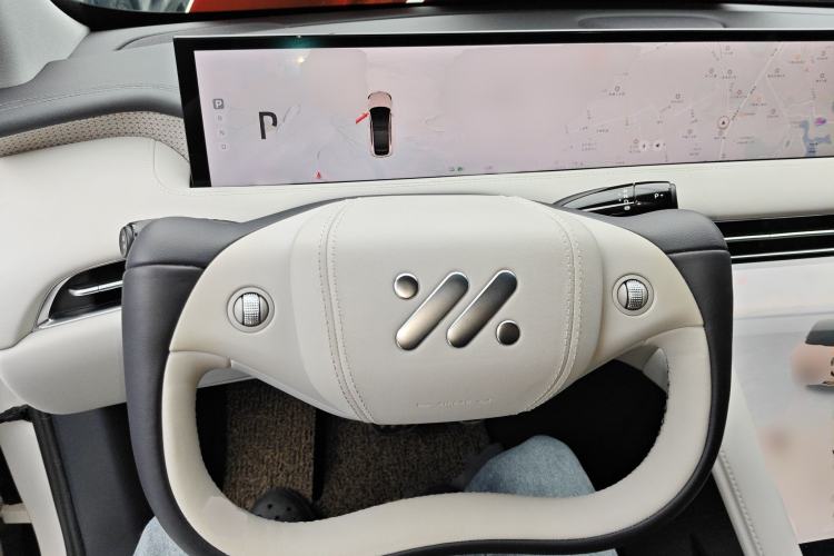 Used IM LS7 2023 90 kWh Elite All-Wheel-Drive Version Steering Wheel