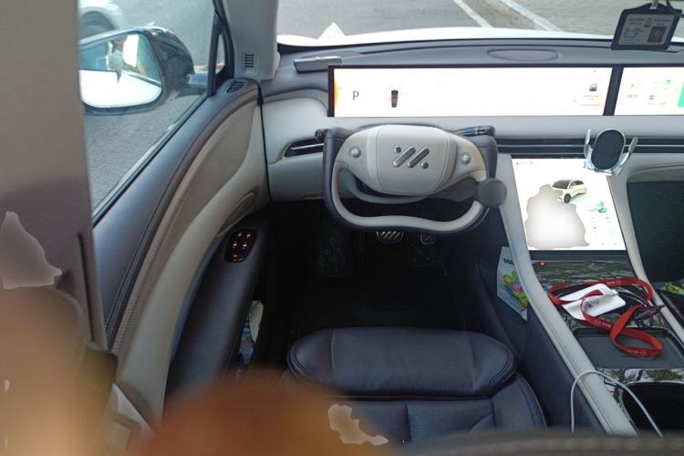 Used IM LS7 2023 90 kWh Elite Rear-Drive Version Steering Wheel