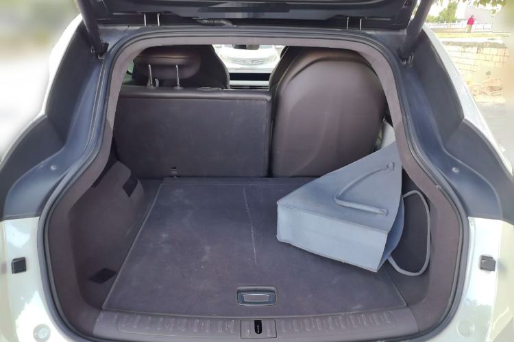 Used IM LS7 2023 100kWh Lux All-Wheel-Drive Version Trunk