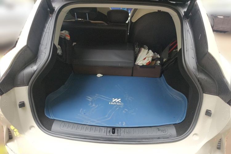 Used IM LS7 2023 90 kWh Elite Rear-Drive Version Trunk