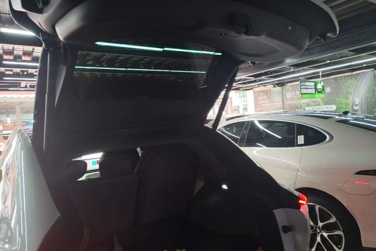 Used IM LS7 2023 90 kWh Elite Rear-Drive Version Trunk