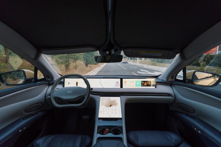 Used IM LS7 2023 90 kWh Elite Rear-Drive Version Audio And AC Panel