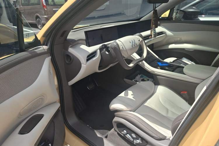 Used IM LS7 2023 90 kWh Elite Rear-Drive Version Driver Seat