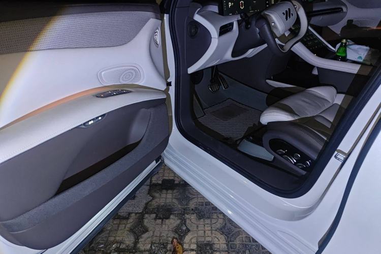 Used IM LS7 2023 90 kWh Elite Rear-Drive Version Driver Seat