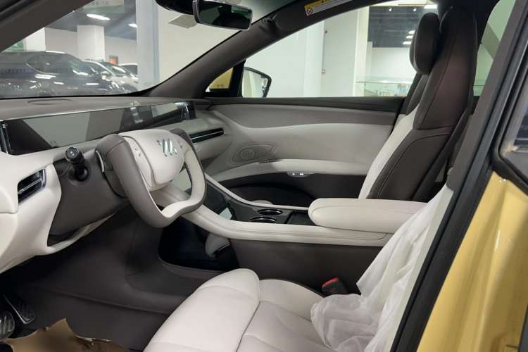 Used IM LS7 2023 90 kWh Elite Rear-Drive Version Interior 1