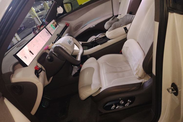 Used IM LS7 2023 90 kWh Elite Rear-Drive Version Left Front Seat