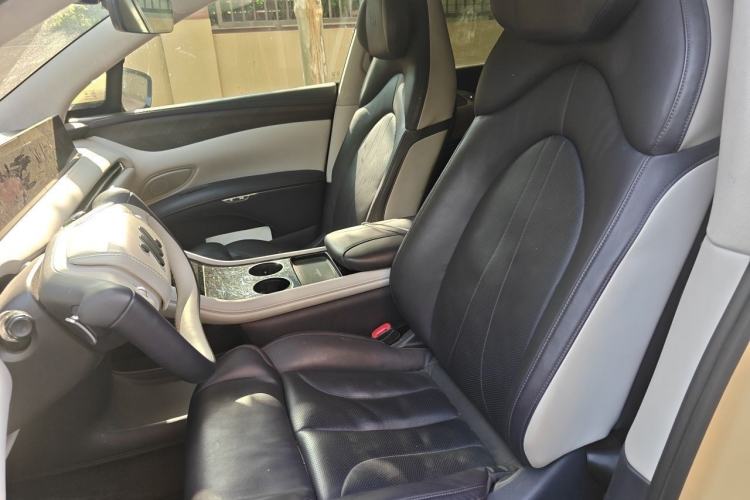 Used IM LS7 2023 100kWh Pro All-Wheel-Drive Version Left Front Seat
