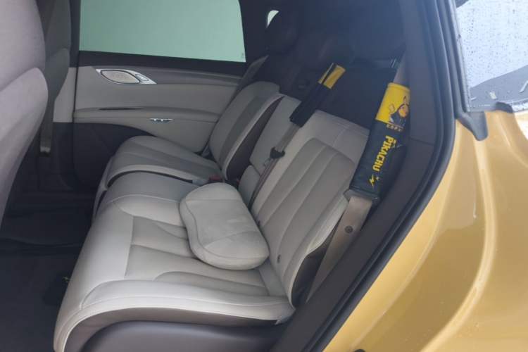 Used IM LS7 2023 90 kWh Elite Rear-Drive Version Left Rear Seat