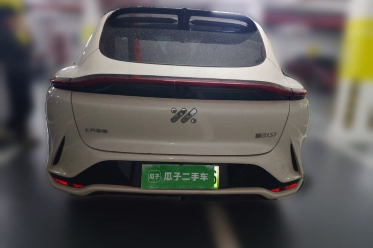 Used IM LS7 2023 90 kWh Elite Rear-Drive Version Rear