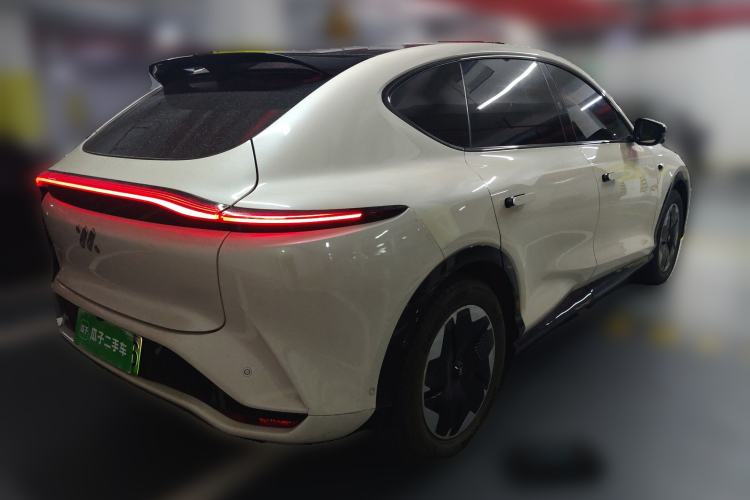 Used IM LS7 2023 90 kWh Elite Rear-Drive Version Rear Right 45 Deg