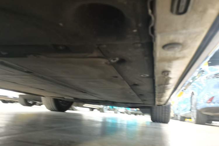 Used IM LS7 2023 90 kWh Elite Rear-Drive Version Right Side Sill