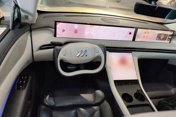 Used IM LS7 2023 100kWh Lux Rear-Drive Version Steering Wheel