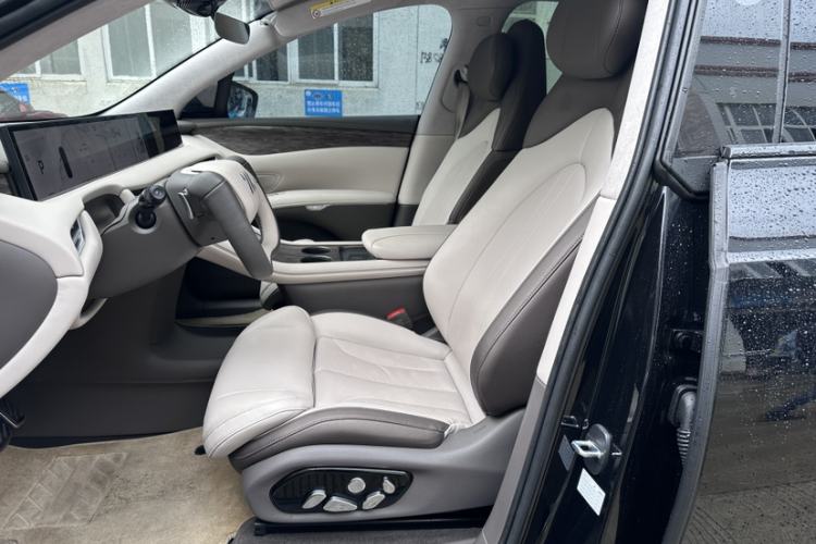 Used IM LS7 2024 90 kWh Max Elite Rear-Drive Version Left Front Seat
