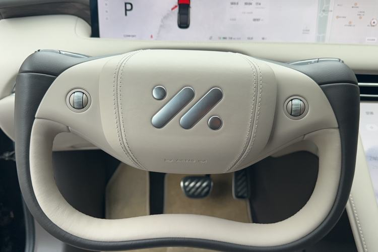Used IM LS7 2024 90 kWh Max Elite Rear-Drive Version Steering Wheel