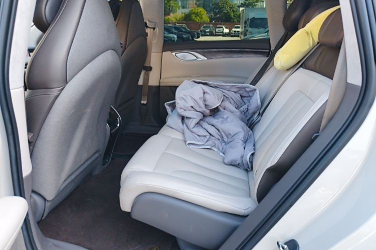Used IM LS7 2024 90 kWh Max Elite Rear-Drive Version Left Rear Seat