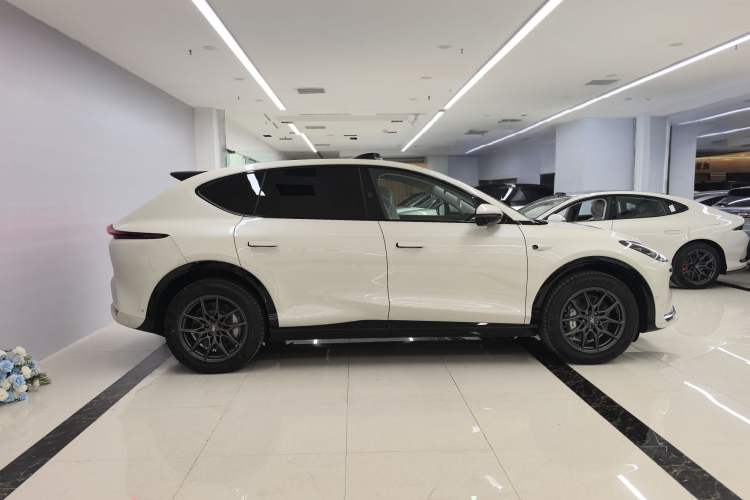 Used IM LS7 2024 90 kWh Max Elite Rear-Drive Version Exterior 2