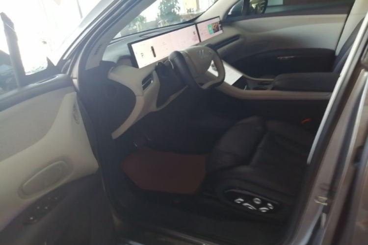 Used IM LS7 2024 90 kWh Max Elite Rear-Drive Version Driver Seat