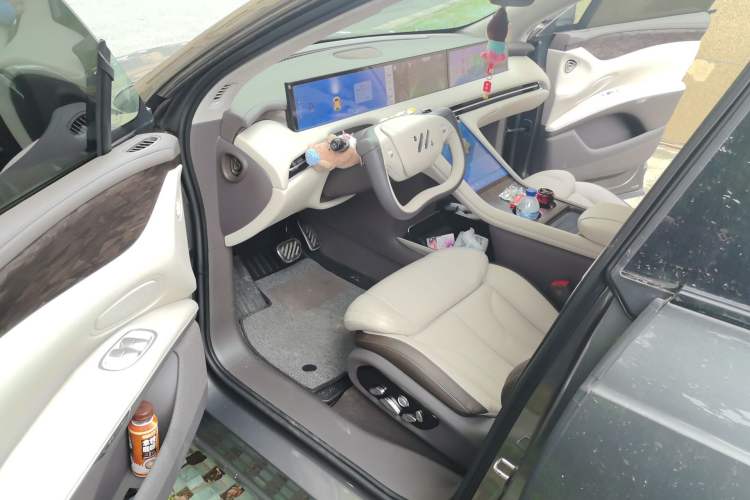 Used IM LS7 2024 100kWh Max Lux Rear-Drive Version Driver Seat