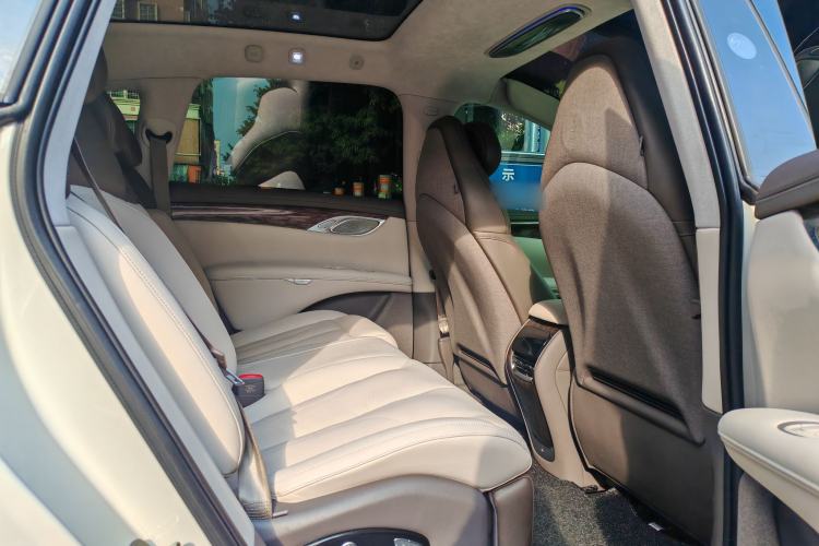 Used IM LS7 2024 90 kWh Max Elite Rear-Drive Version Interior 3