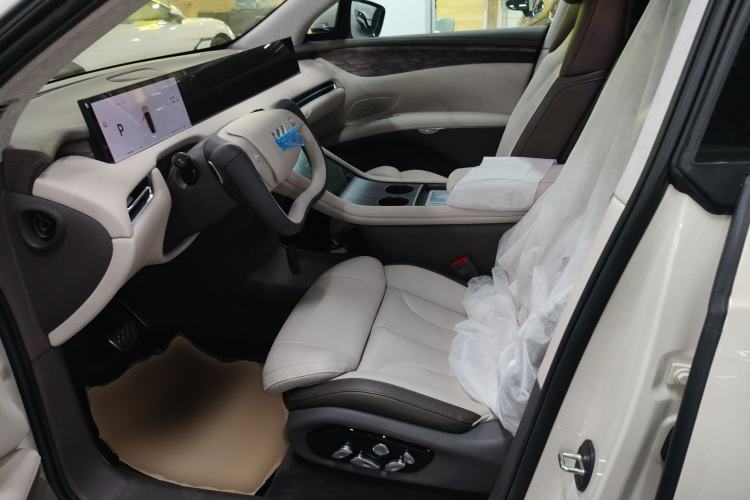 Used IM LS7 2024 90 kWh Max Elite Rear-Drive Version Left Front Seat