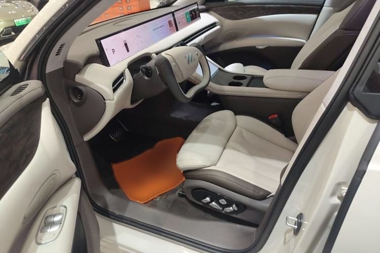 Used IM LS7 2024 90 kWh Max Elite Rear-Drive Version Left Front Seat