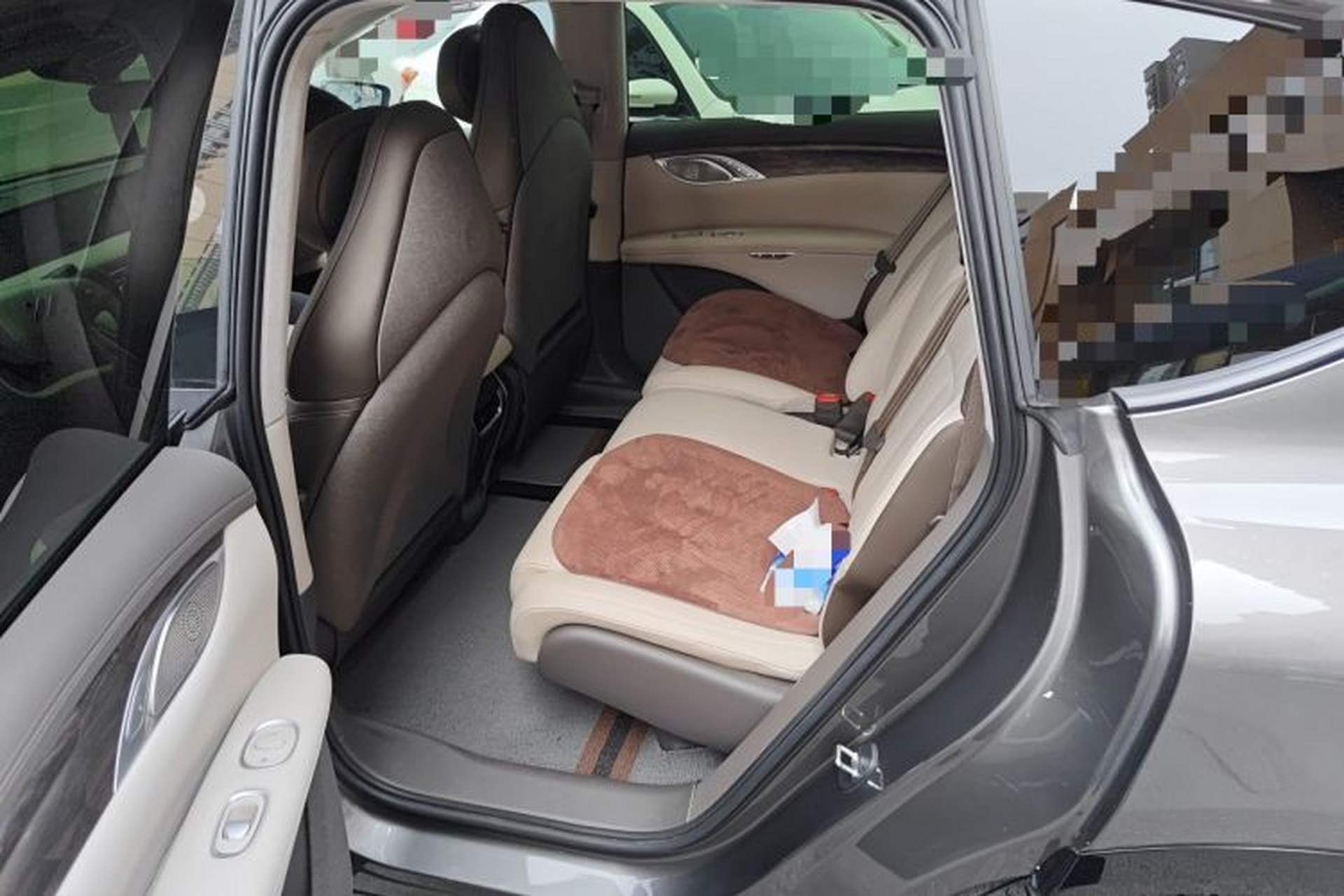Used IM LS7 2024 100kWh Max Lux Rear-Drive Version Left Rear Seat
