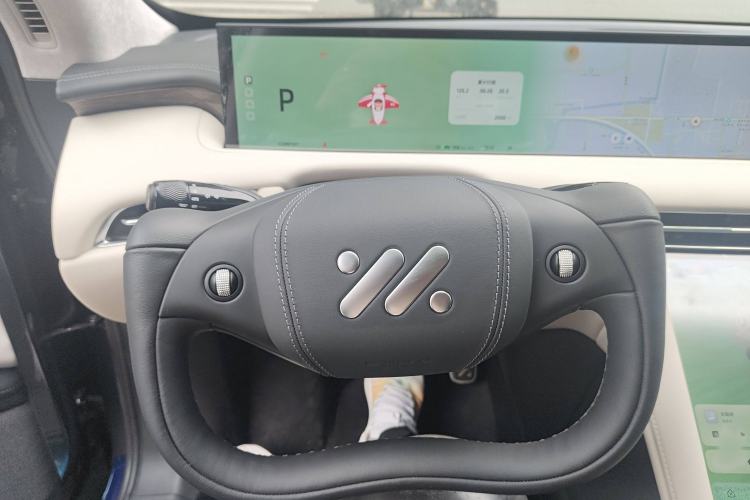 Used IM LS7 2024 90 kWh Max Elite Rear-Drive Version Steering Wheel