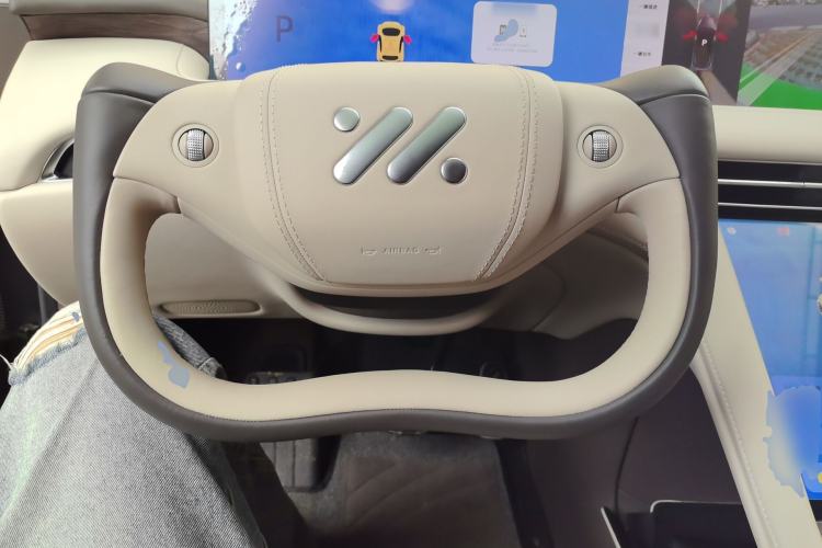 Used IM LS7 2024 100kWh Max Lux Rear-Drive Version Steering Wheel