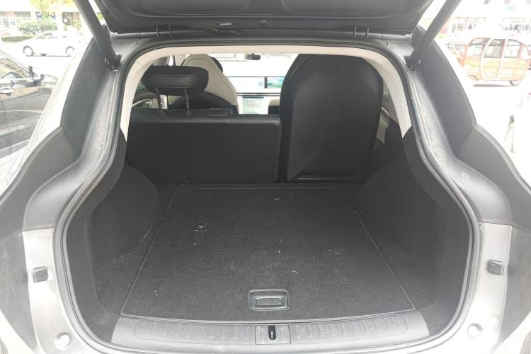 Used IM LS7 2024 90 kWh Max Elite Rear-Drive Version Trunk