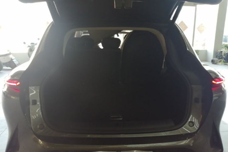 Used IM LS7 2024 90 kWh Max Elite Rear-Drive Version Trunk