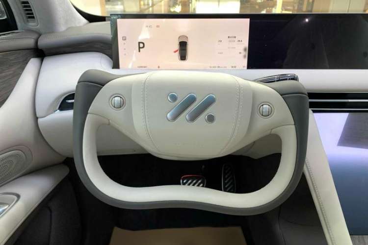 Used IM LS7 2024 90 kWh Max Elite Rear-Drive Version Interior 2