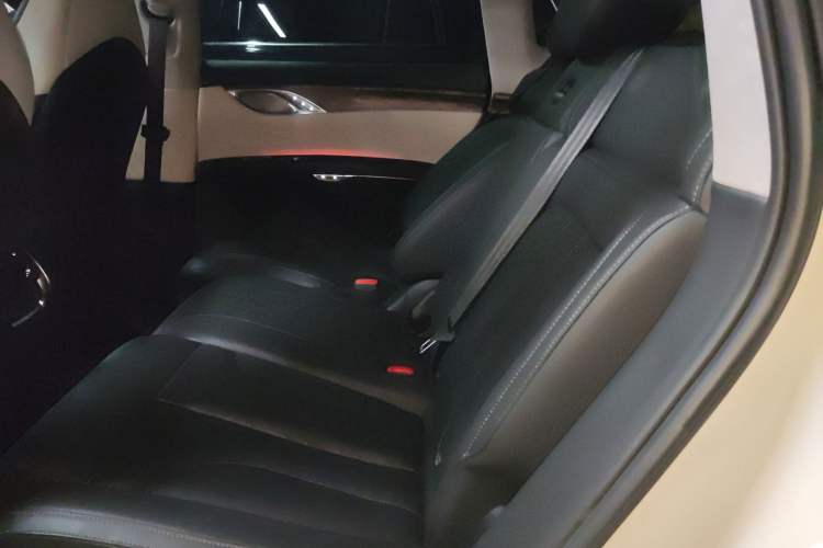Used IM LS7 2024 90 kWh Max Elite Rear-Drive Version Left Rear Seat