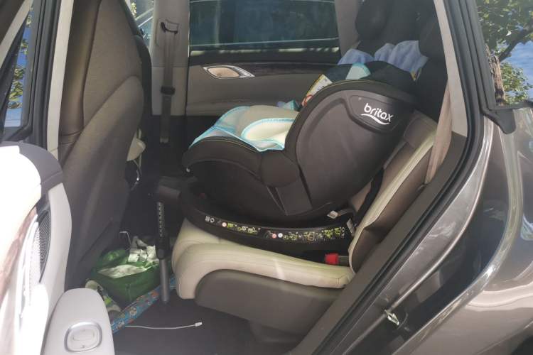 Used IM LS7 2024 100kWh Max Lux Rear-Drive Version Left Rear Seat