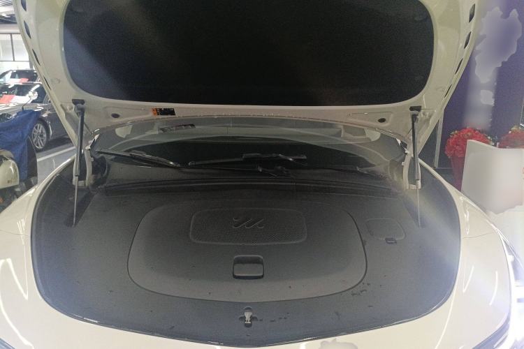 Used IM LS7 2024 90 kWh Max Elite Rear-Drive Version Engine Bay