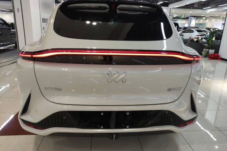 Used IM LS7 2024 90 kWh Max Elite Rear-Drive Version Exterior 4