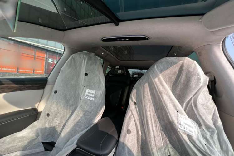 Used IM LS7 2024 90 kWh Max Elite Rear-Drive Version Interior 12