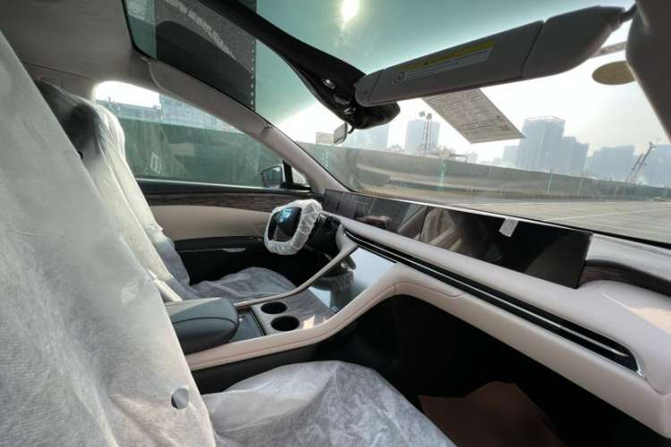 Used IM LS7 2024 90 kWh Max Elite Rear-Drive Version Interior 14